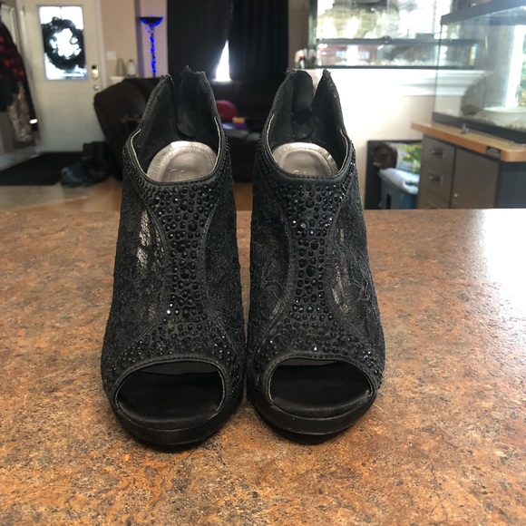 Michael Angelo bejeweled lace 4 inch heels - Picture 2 of 3